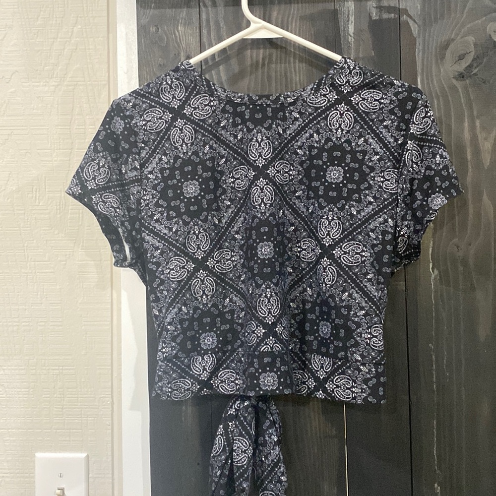 Black shirt with bohemian print